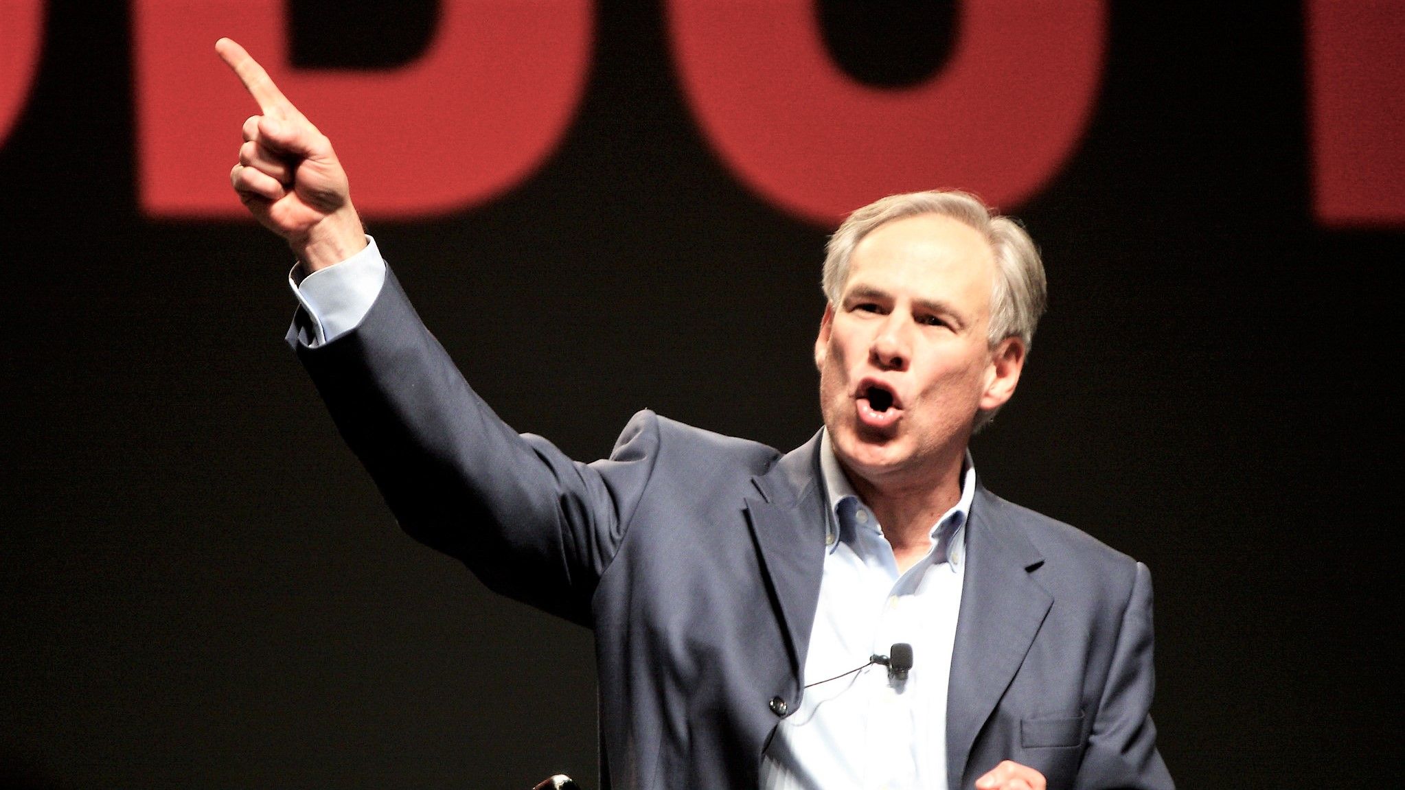 El-truco-de-Greg-Abbott_-Casi-literal.jpg